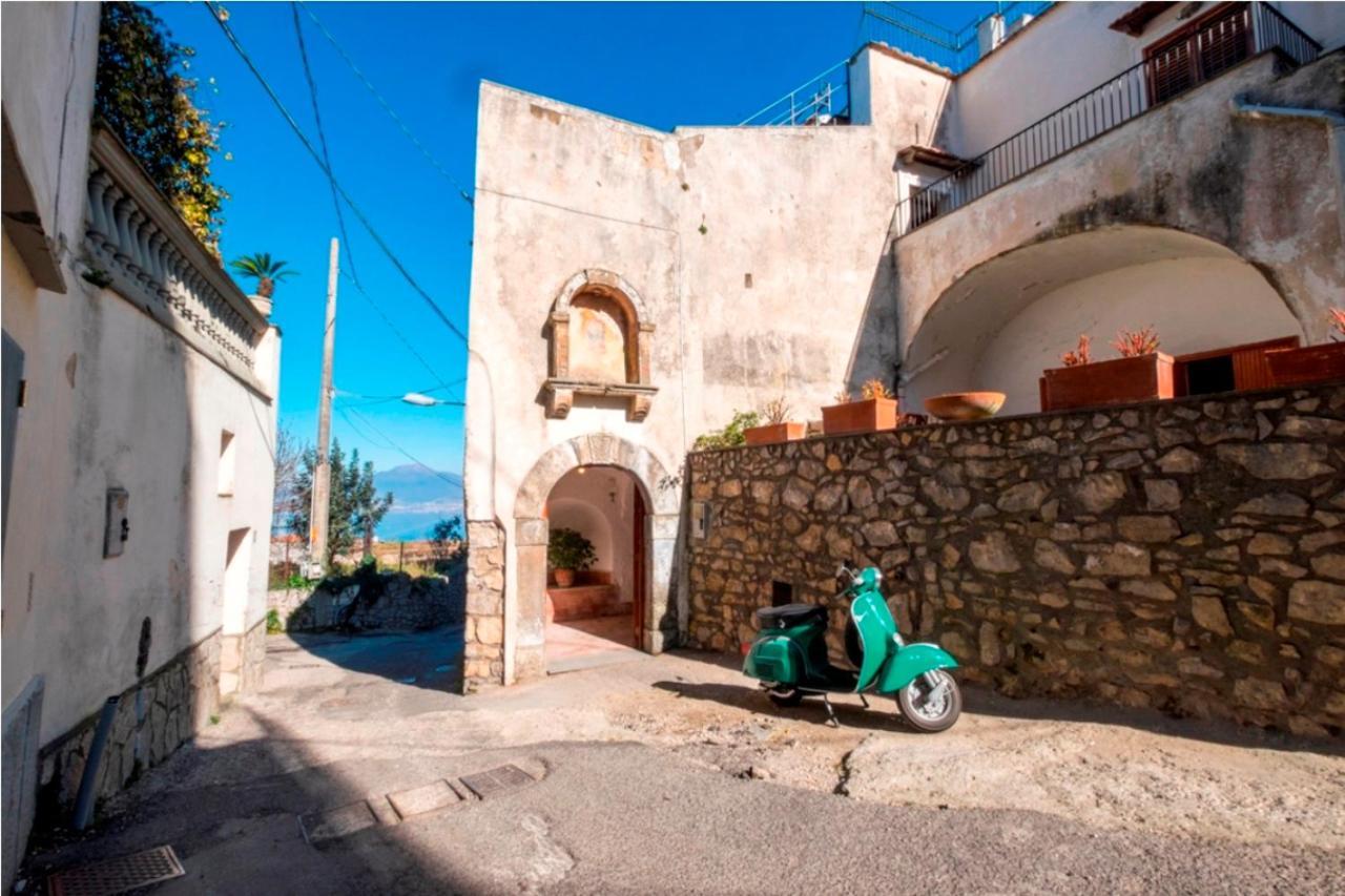 B&B 1787 In Montechiaro ヴィーコ・エクエンセ エクステリア 写真